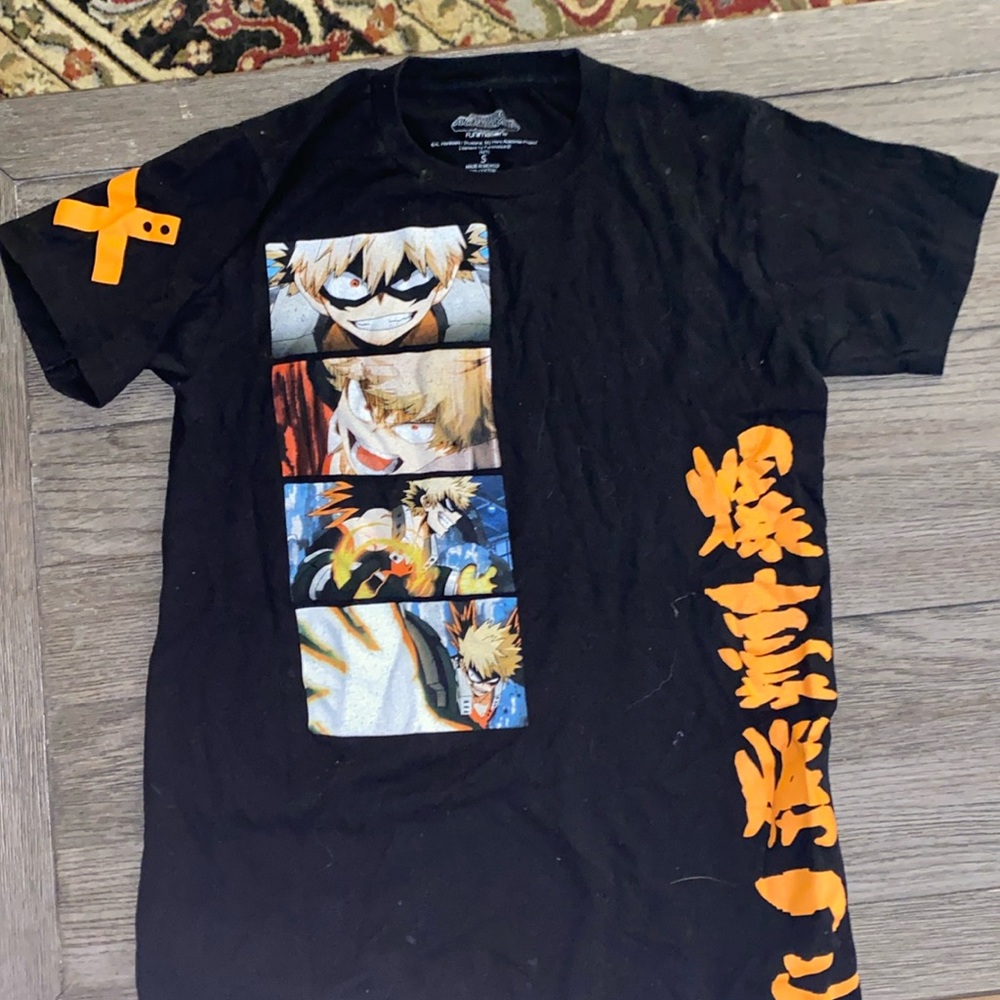 Hot Topic Black and Orange Katsuki Bakugo Women’s Small T-Shirt